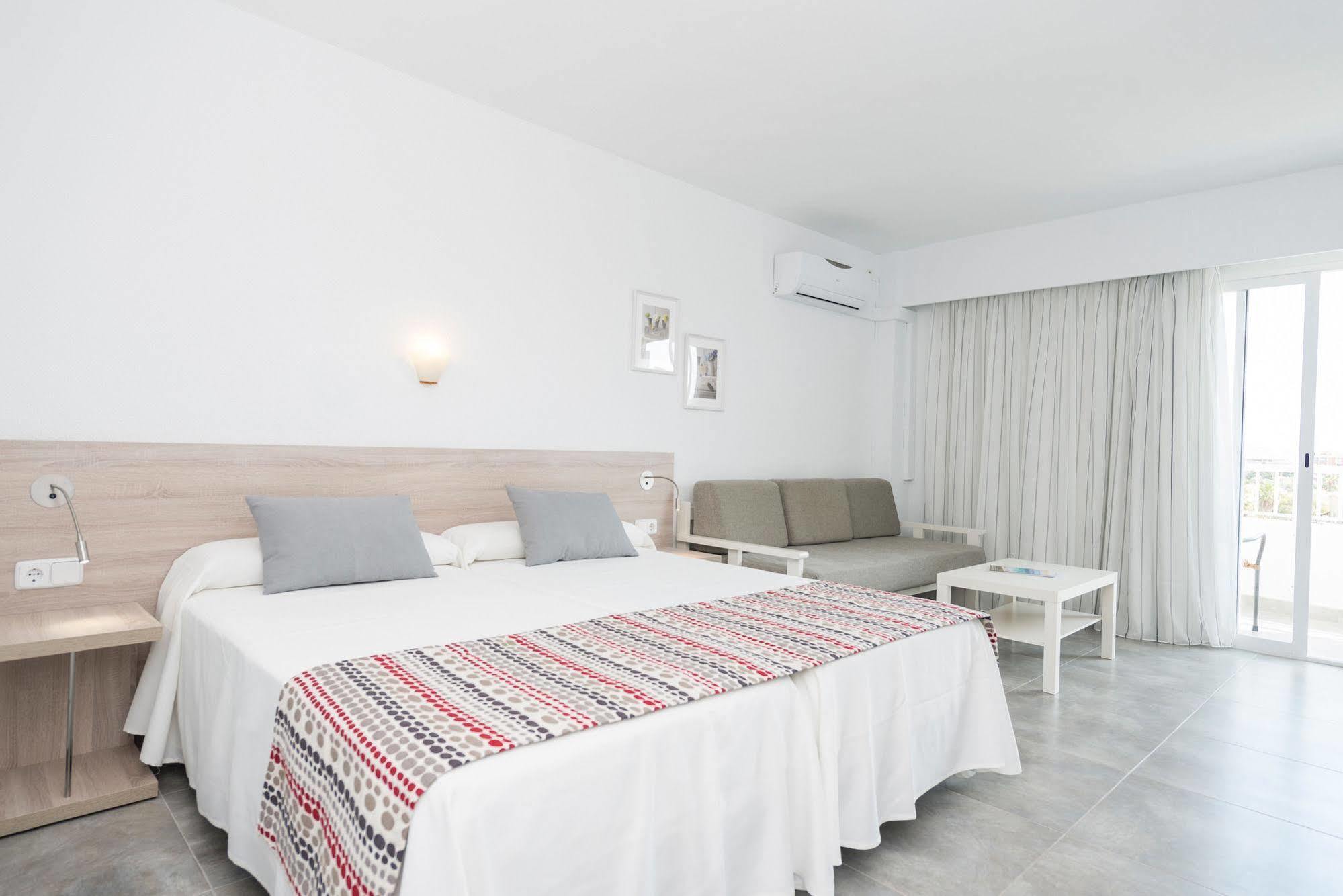 Apartamentos Siesta I Port de Alcudia  Exteriör bild